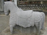 Ngựa bằng đá